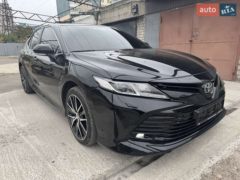 Toyota Camry 2020