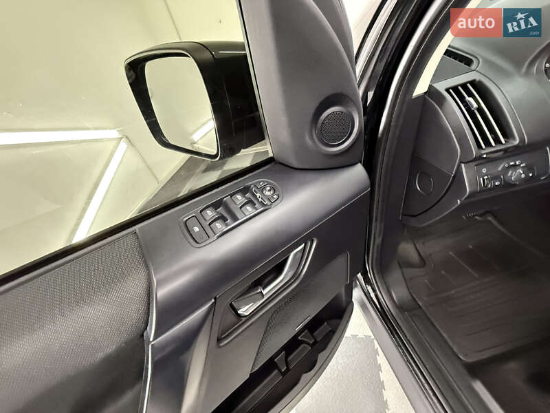 Land Rover Freelander 2011