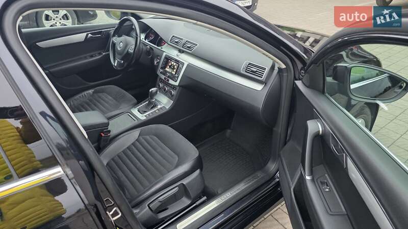 Volkswagen Passat 2011