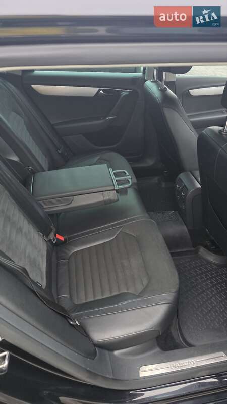 Volkswagen Passat 2011