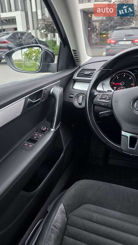 Volkswagen Passat 2011