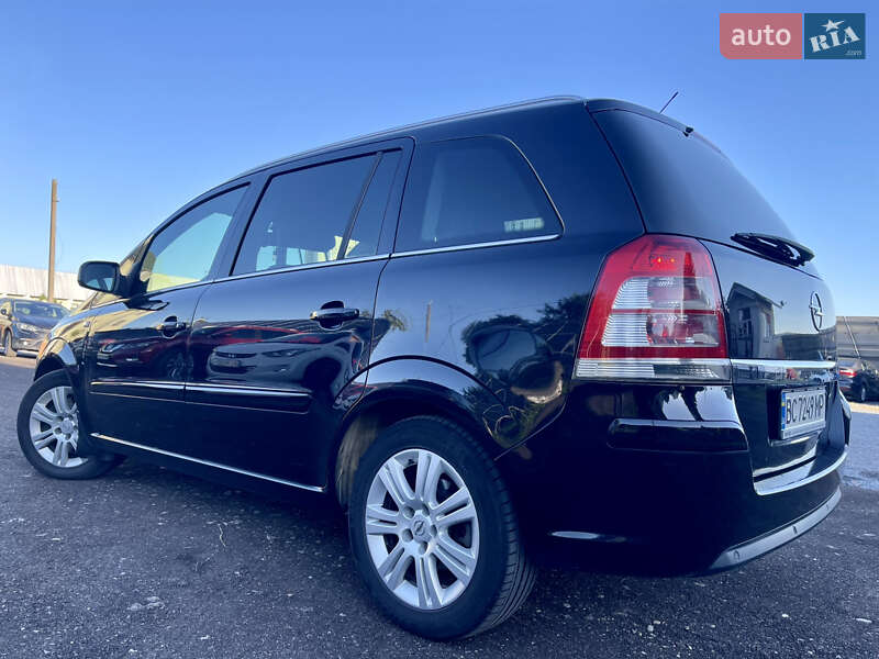 Opel Zafira 2010