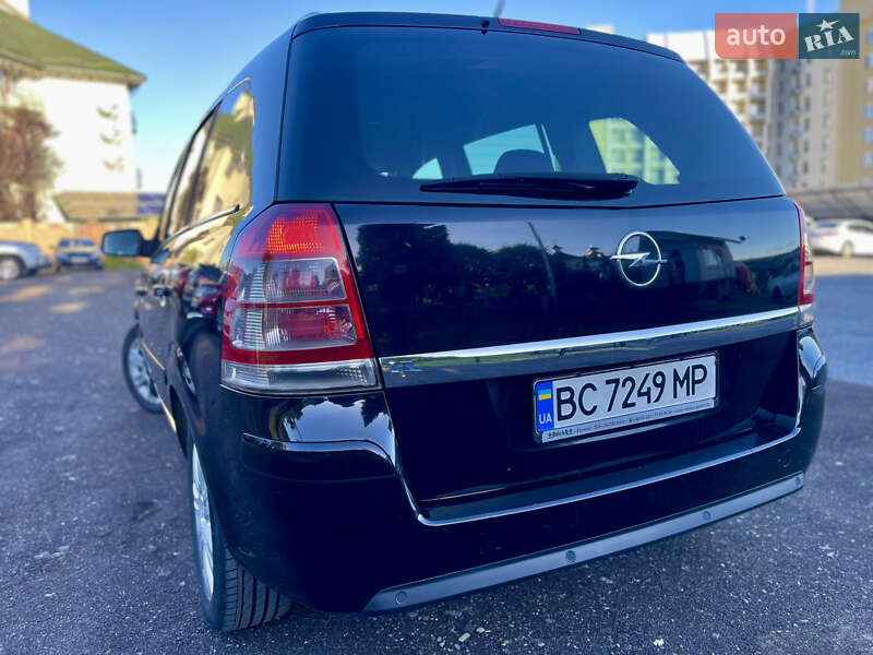 Opel Zafira 2010