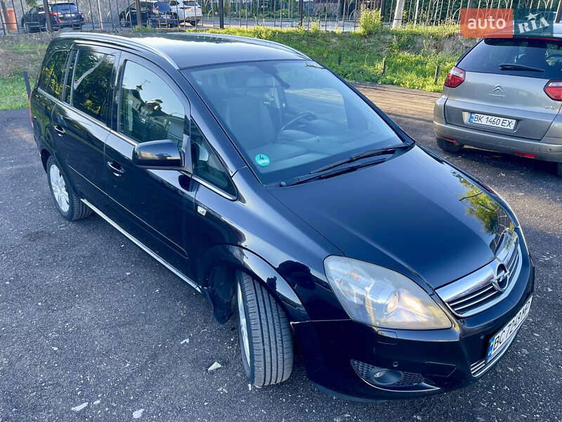 Opel Zafira 2010