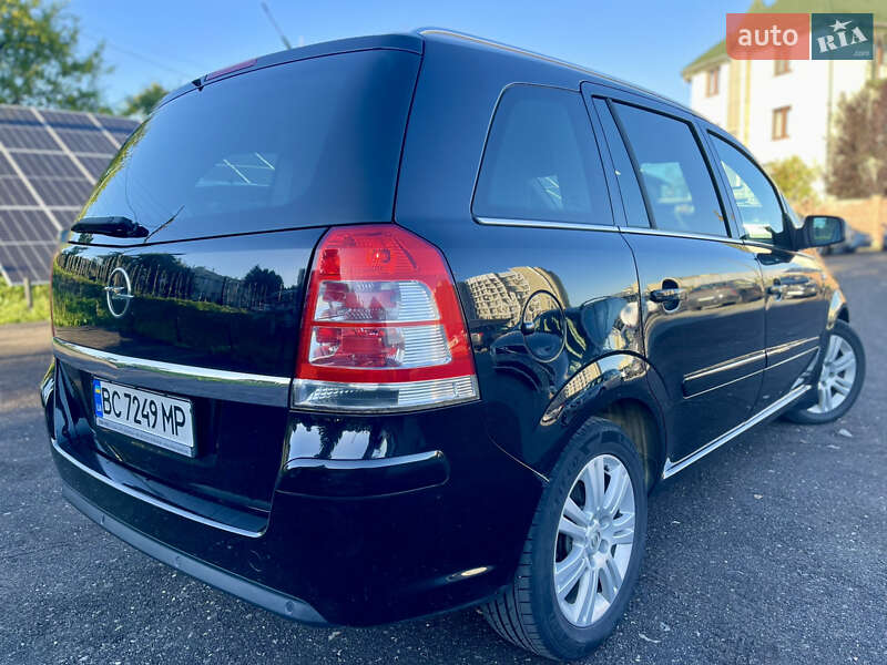 Opel Zafira 2010