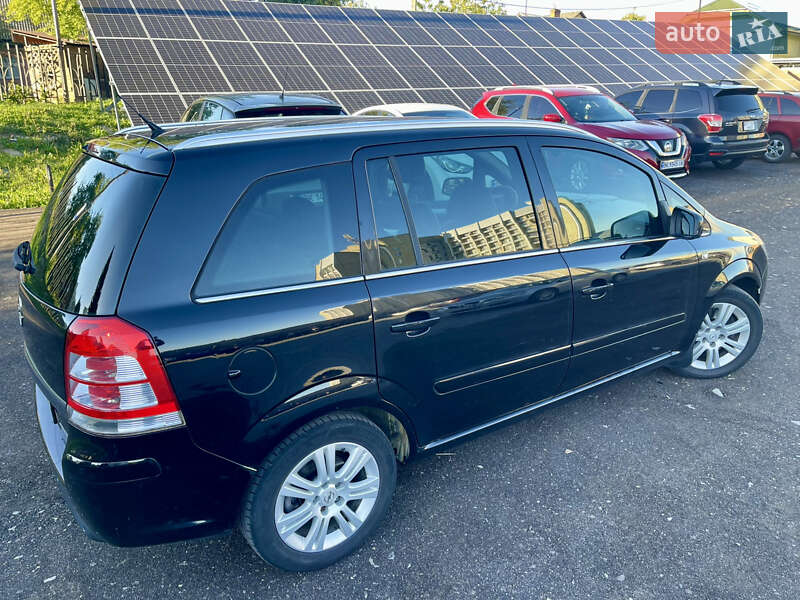 Opel Zafira 2010