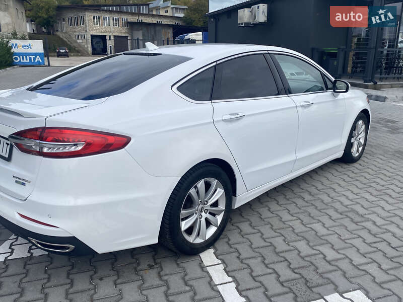 Ford Fusion 2019