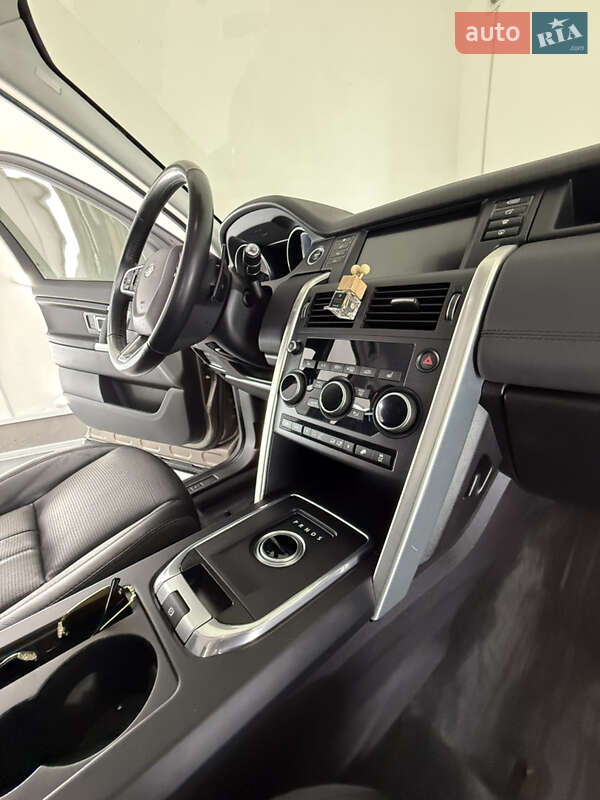 Land Rover Discovery Sport 2015