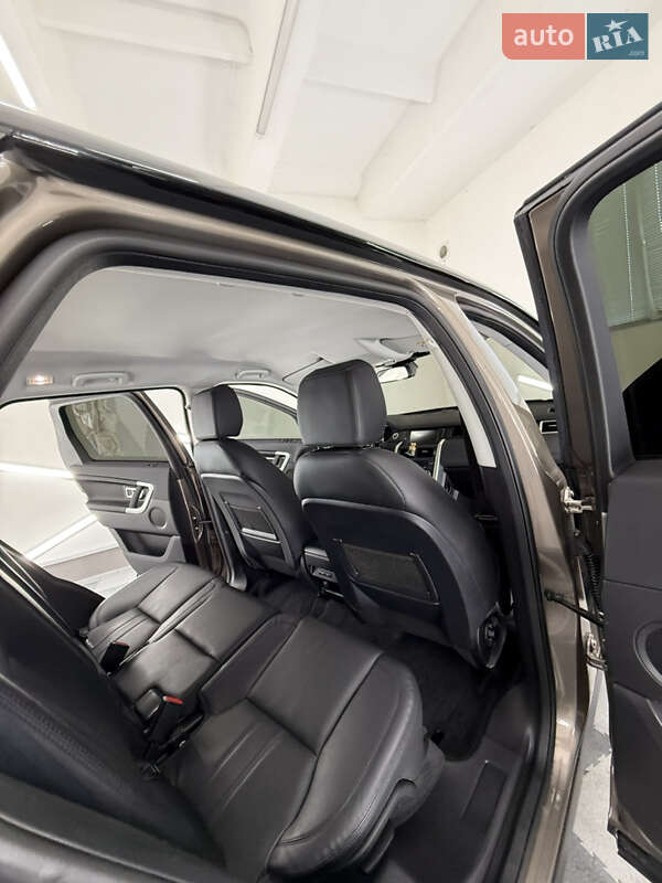 Land Rover Discovery Sport 2015