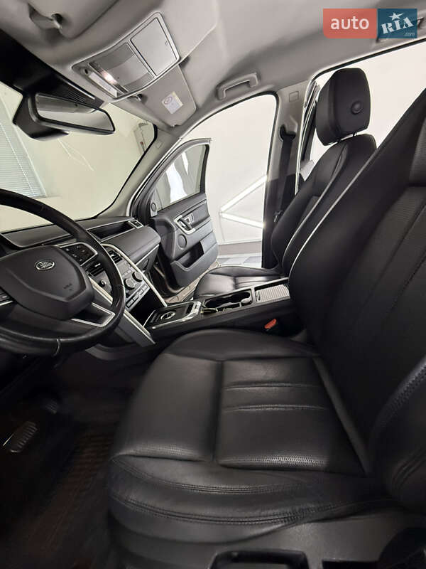 Land Rover Discovery Sport 2015