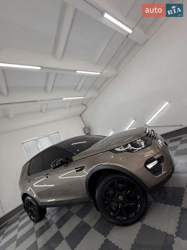 Land Rover Discovery Sport 2015