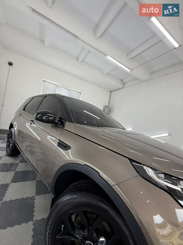 Land Rover Discovery Sport 2015