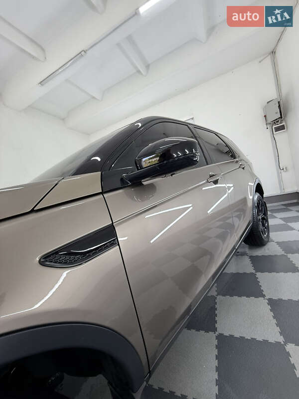 Land Rover Discovery Sport 2015