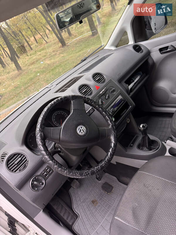 Volkswagen Caddy 2009