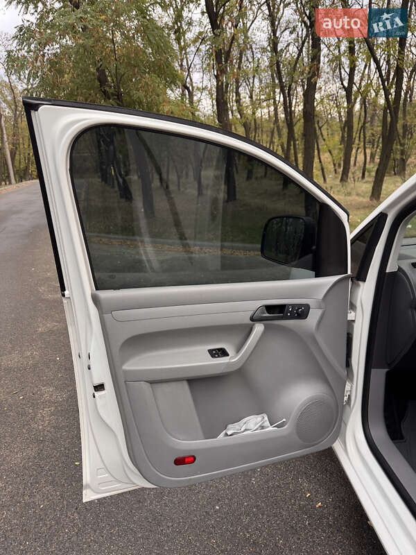 Volkswagen Caddy 2009