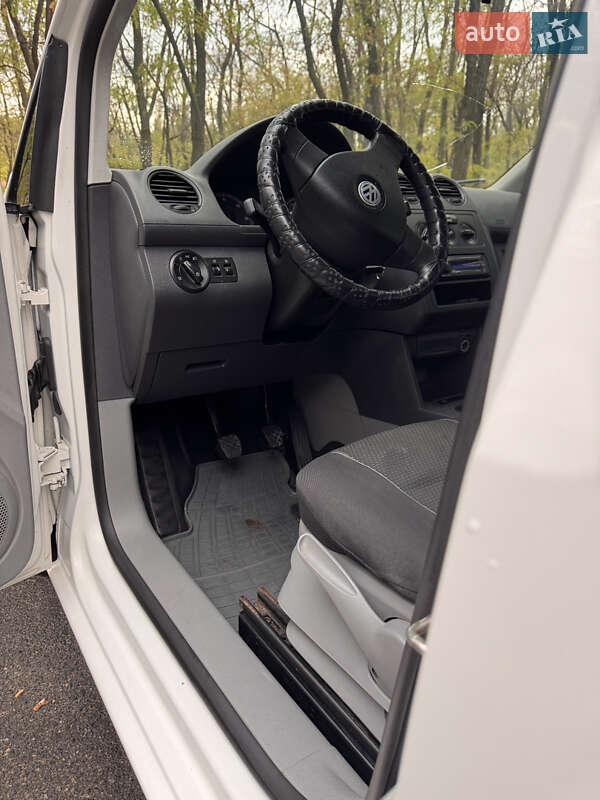 Volkswagen Caddy 2009