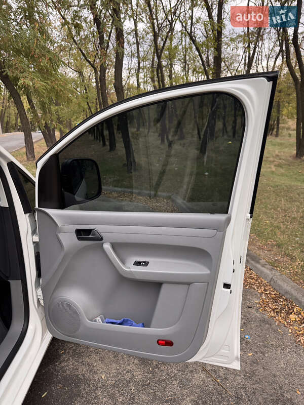 Volkswagen Caddy 2009