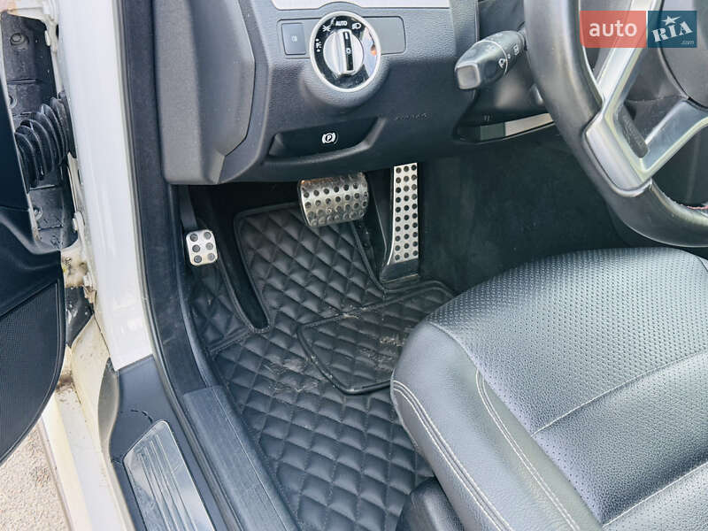 Mercedes-Benz E-Class 2012