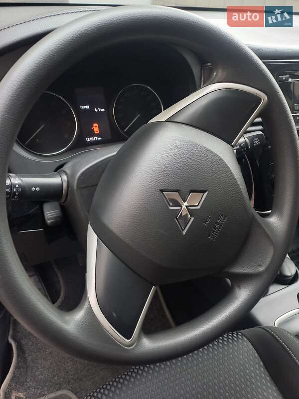 Mitsubishi Outlander 2016