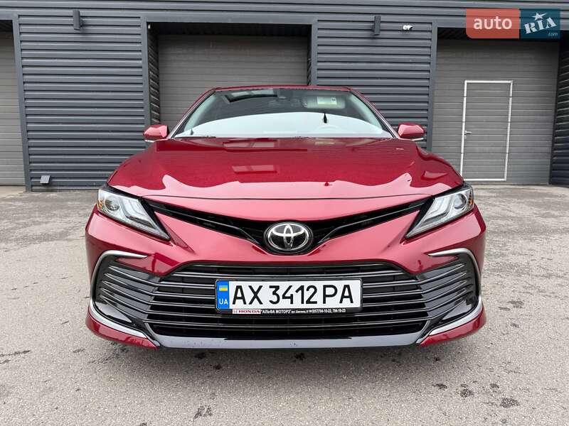 Toyota Camry 2021