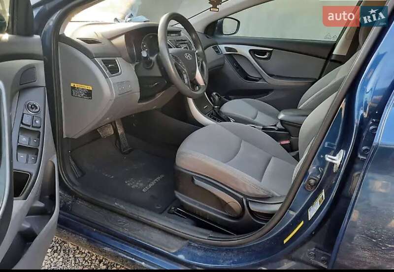 Hyundai Elantra 2015