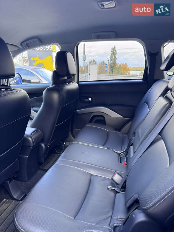 Citroen C-Crosser 2009