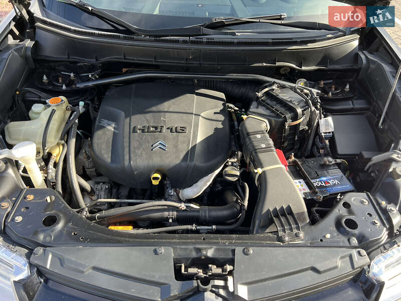 Citroen C-Crosser 2009