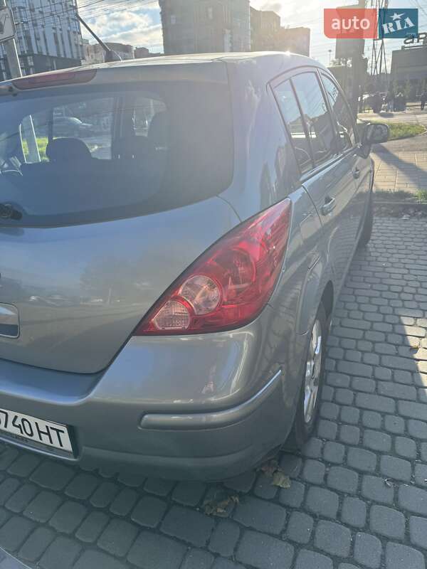 Nissan TIIDA 2009