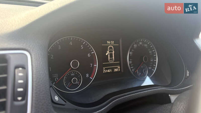 Volkswagen Passat 2011