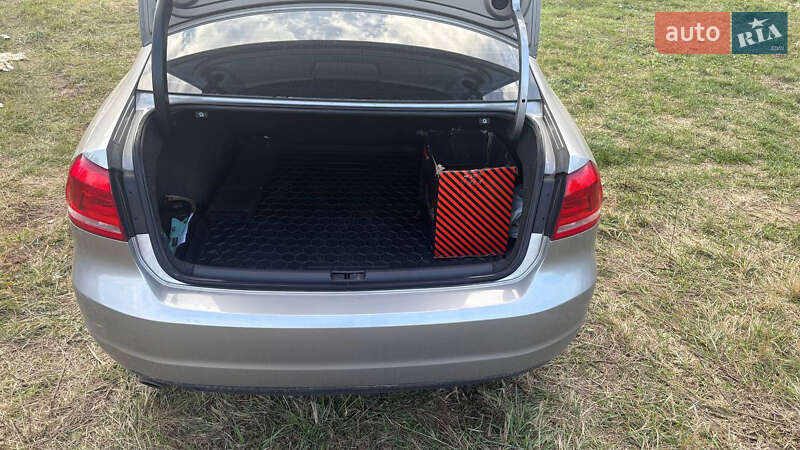 Volkswagen Passat 2011