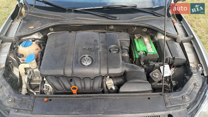 Volkswagen Passat 2011