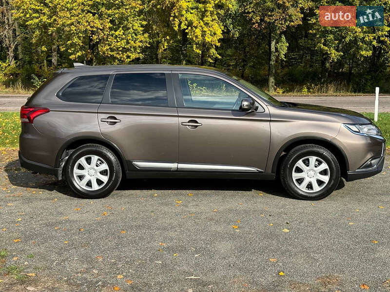 Mitsubishi Outlander 2020