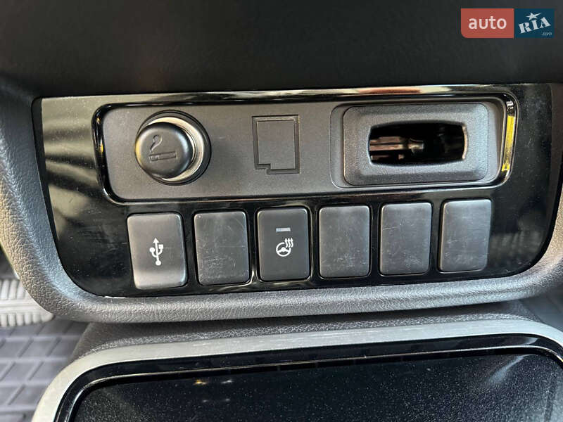 Mitsubishi Outlander 2020