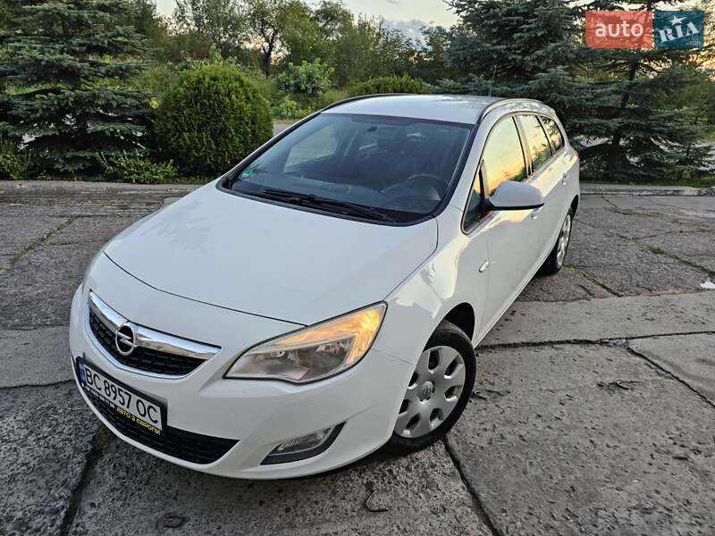 Opel Astra 2012