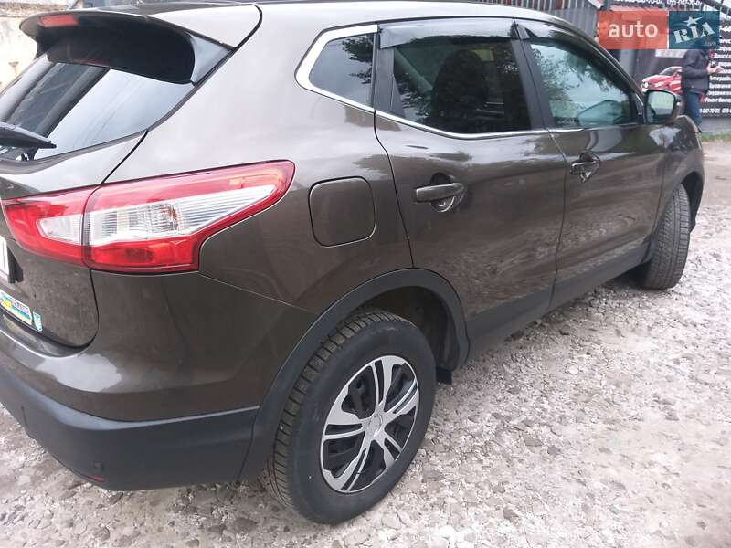 Nissan Qashqai 2015