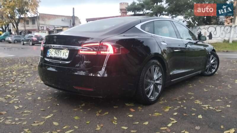 Tesla Model S 2016