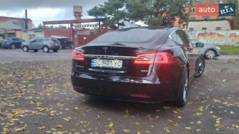 Tesla Model S 2016