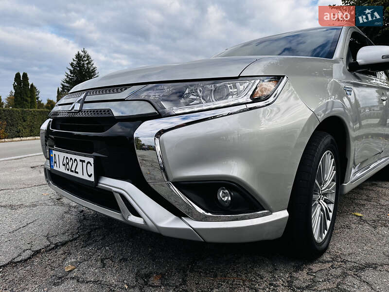 Mitsubishi Outlander 2022
