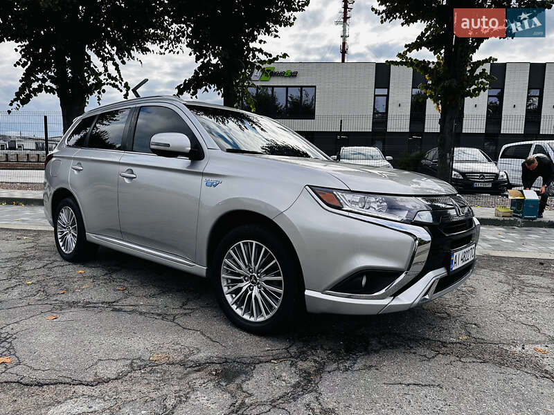 Mitsubishi Outlander 2022