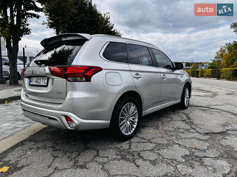 Mitsubishi Outlander 2022