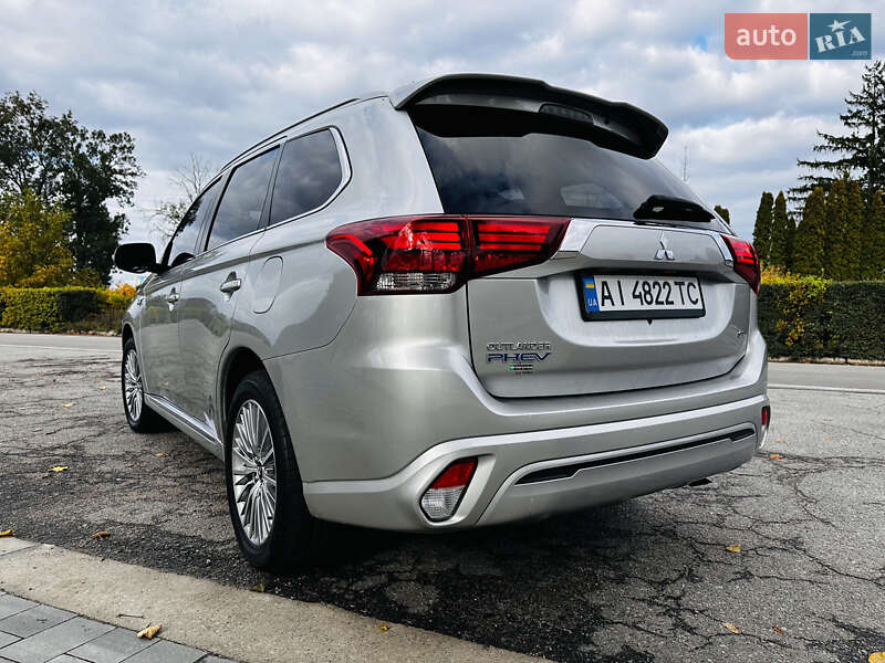 Mitsubishi Outlander 2022