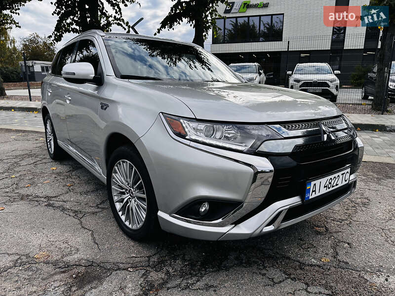 Mitsubishi Outlander 2022