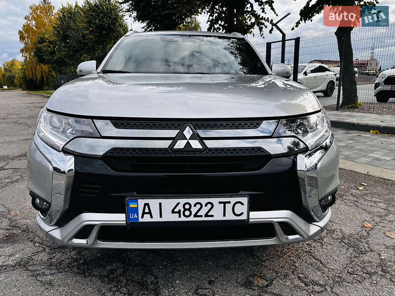Mitsubishi Outlander 2022