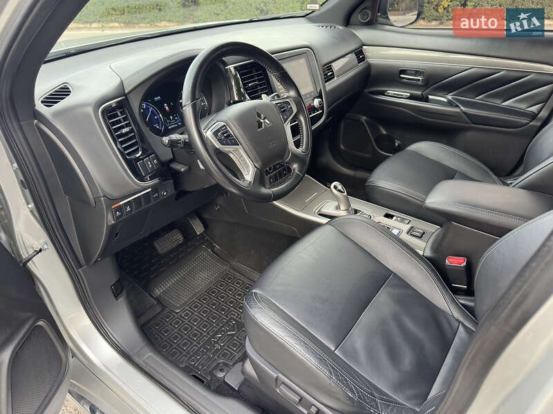 Mitsubishi Outlander 2022