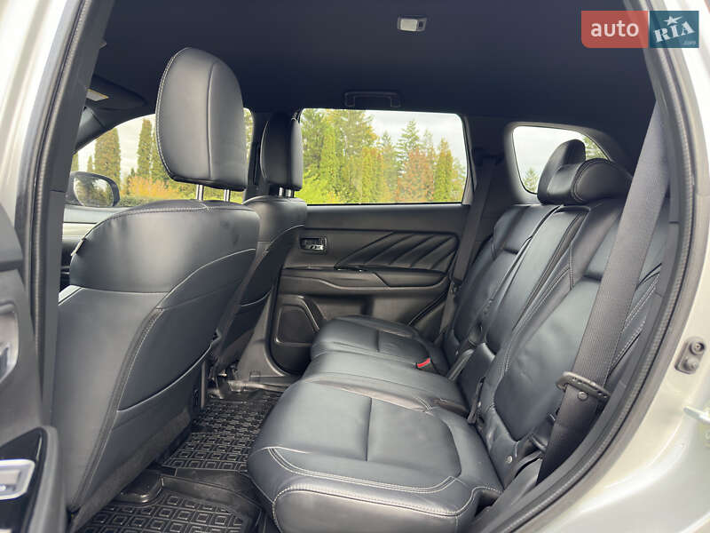 Mitsubishi Outlander 2022