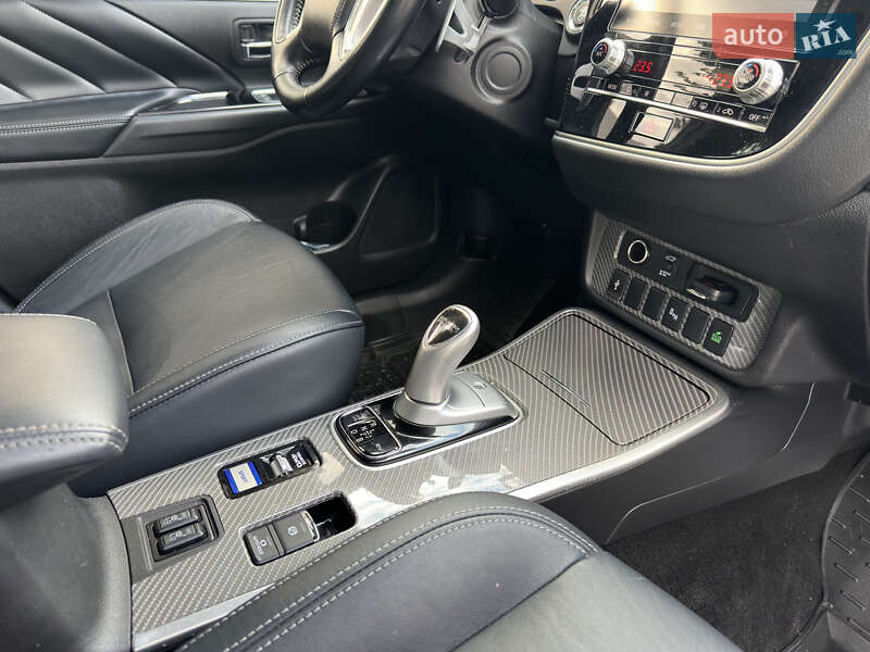 Mitsubishi Outlander 2022