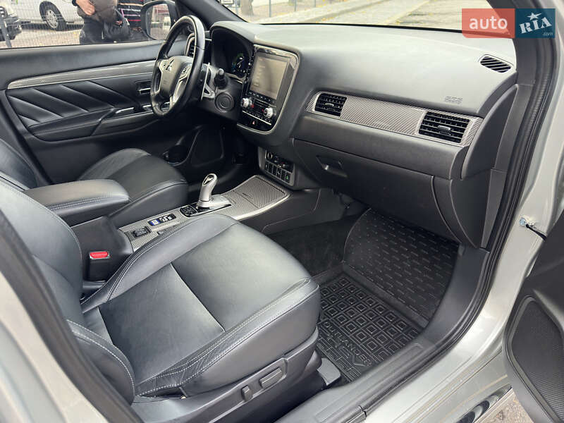 Mitsubishi Outlander 2022