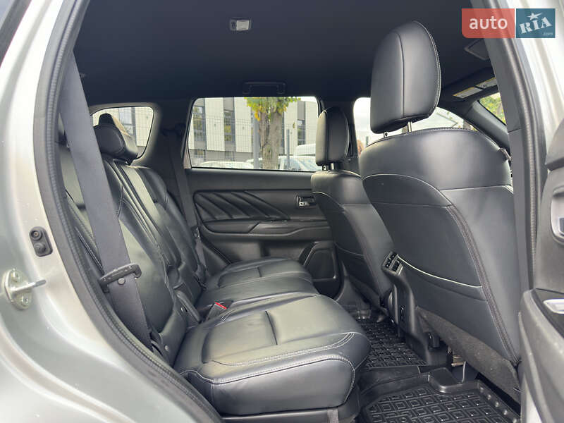 Mitsubishi Outlander 2022