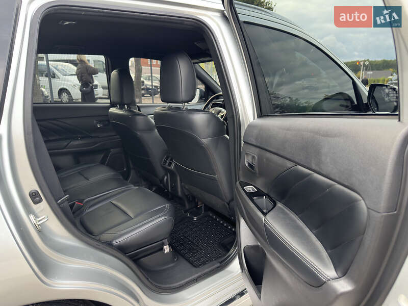 Mitsubishi Outlander 2022