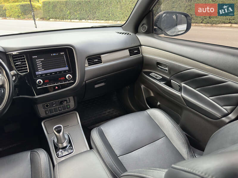 Mitsubishi Outlander 2022